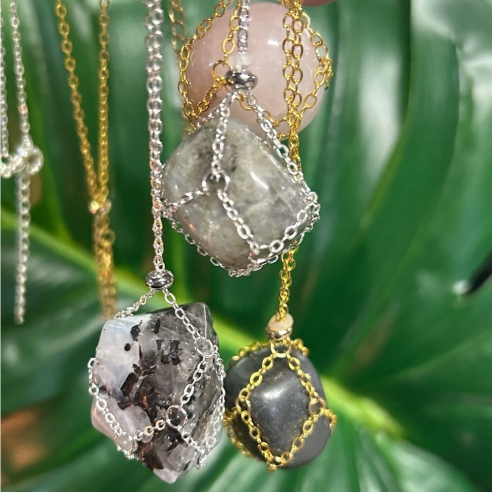 CUSTOM CRYSTAL HEALING PENDANT CHAIN MACRAME NECKLACES💋